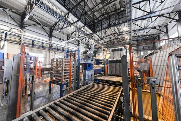 How can I optimize energy consumption with smart thermostats in UK homes?